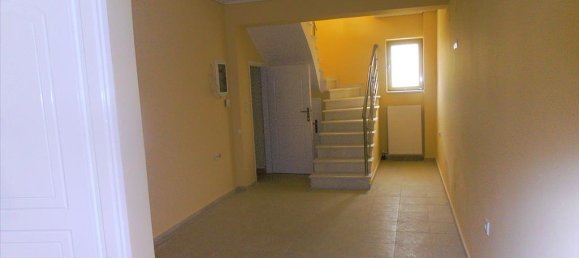 Недвижимость с 4 спальнями в Лутракион, Лутракион-Перахора-Айи-Теодори, Коринфия, Пелопоннес, Пелопоннес, Западная Греция и Ионические острова, Греция № 7892 15