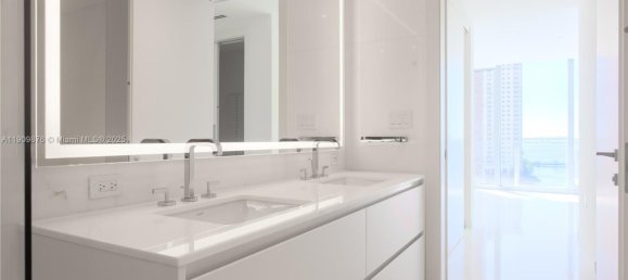 2 غرف نوم عقار تجاري في Miami, الولايات المتحدة رقم 614498 17