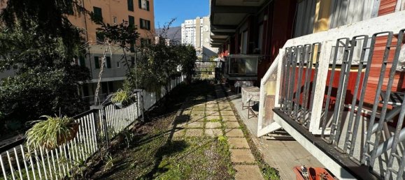 5-salle Appartement à Genoa, Italy No. 26680 3