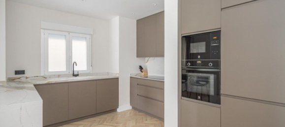 2 bedrooms Apartment in Madrid, Spain No. 124829 12