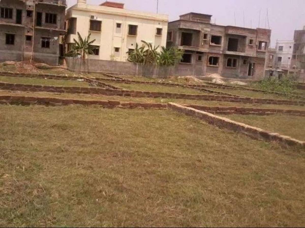  Land in Kolkata, India No. 33120