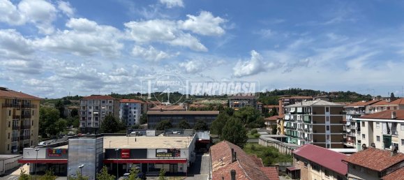 Apartamento de 3 divisões em Casale Monferrato, Italy N.º 274058 5