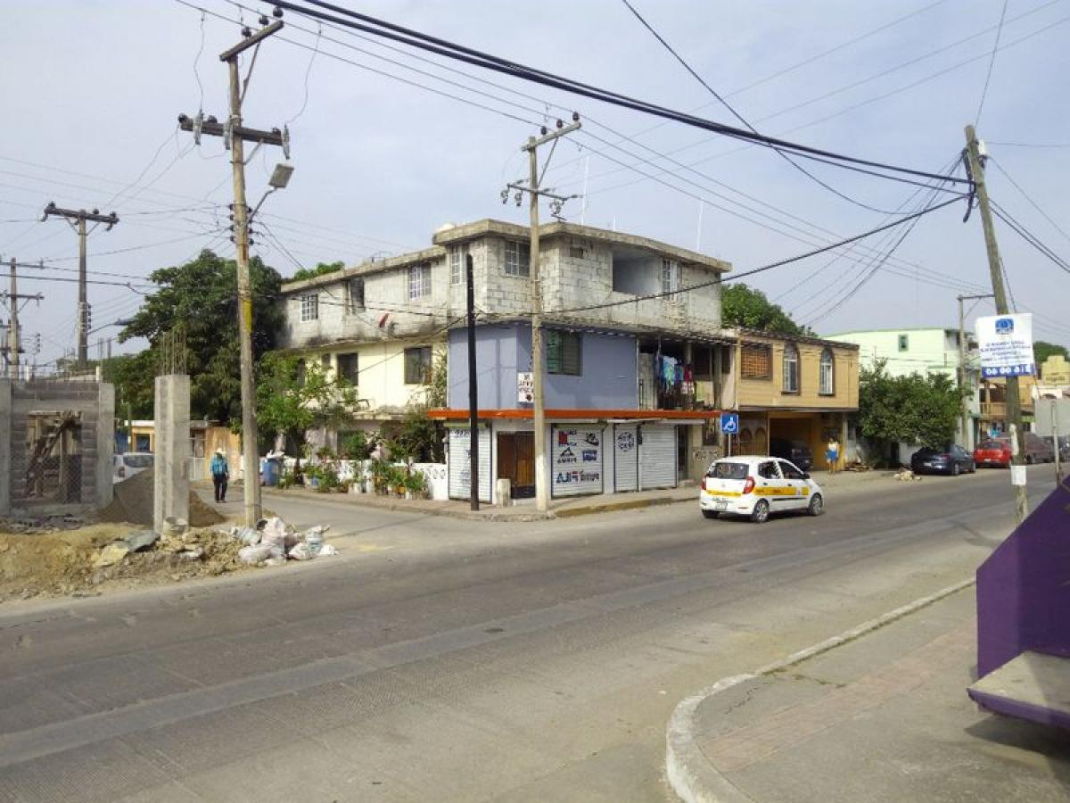 Bâtiment à Tamaulipas, Mexico 165m² No. 201668