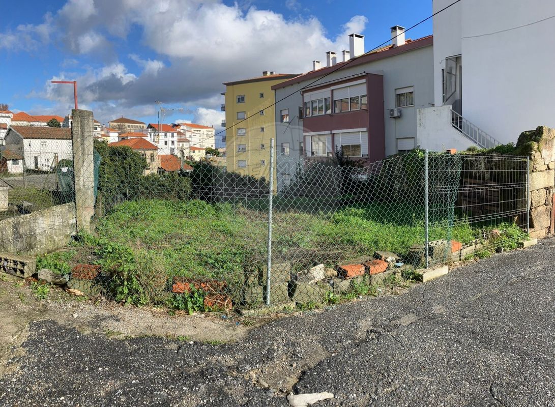 Casa de 3 dormitorios en Covilha, Portugal No. 32772
