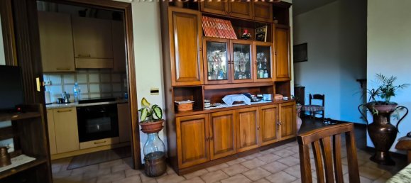 Квартира с 4 комнатами в Террануова Браччолини, Италия № 70901 7