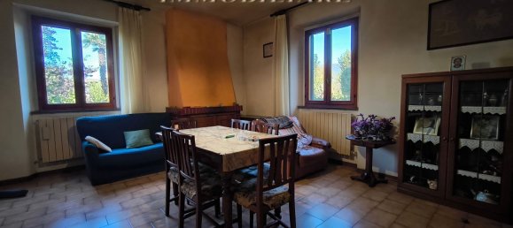 Квартира с 4 комнатами в Террануова Браччолини, Италия № 70901 22