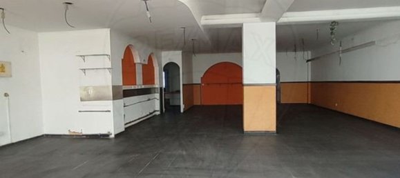 163m² Commercial property in Quelfes, Portugal No. 73374 4