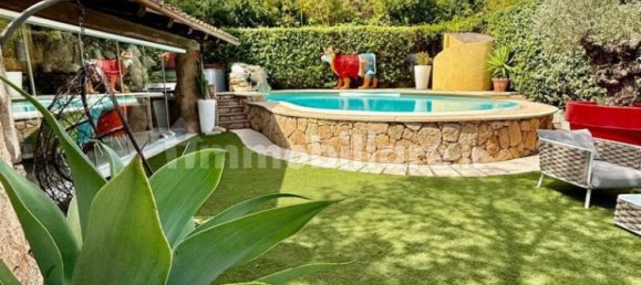 Villa de 4 dormitorios en Olbia, Italy No. 338502 4