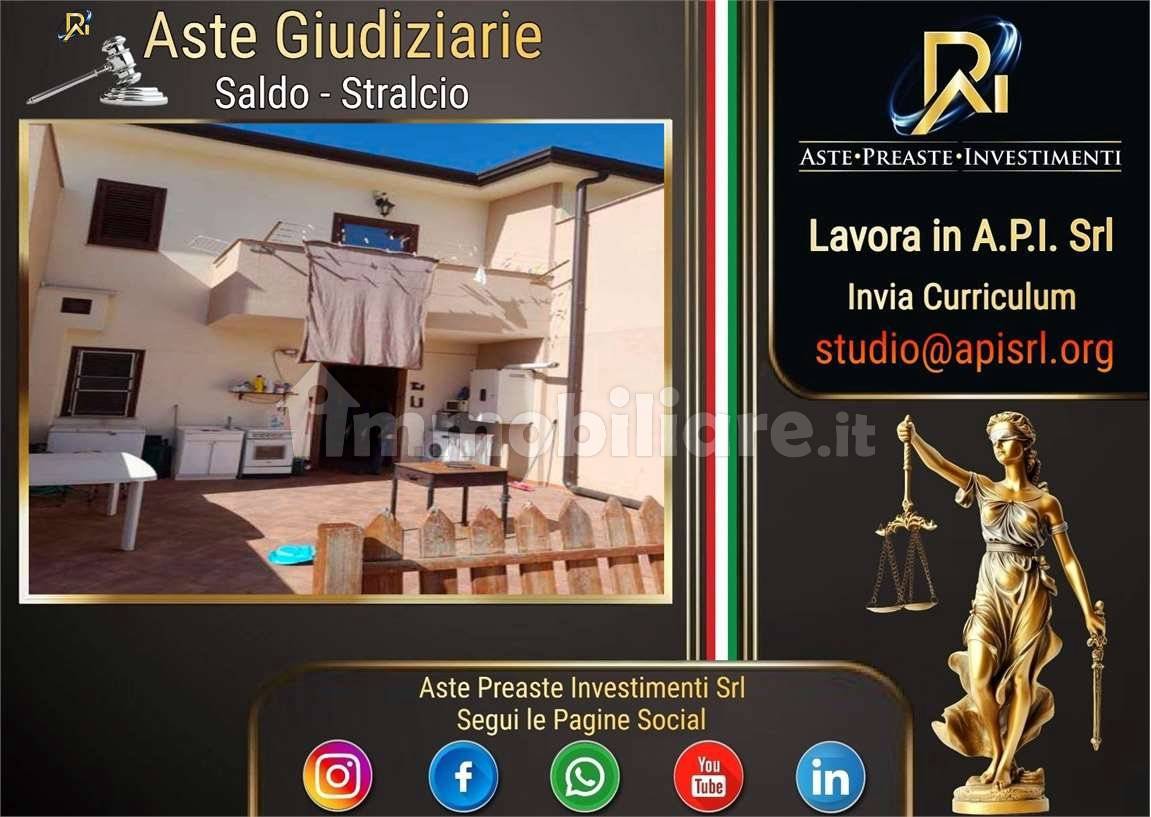 Casa de 2 dormitorios en Capaci, Italy No. 286434