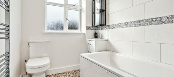 4 bedrooms House in Mitcham, United Kingdom No. 12919 11