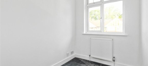 4 bedrooms House in Mitcham, United Kingdom No. 12919 12