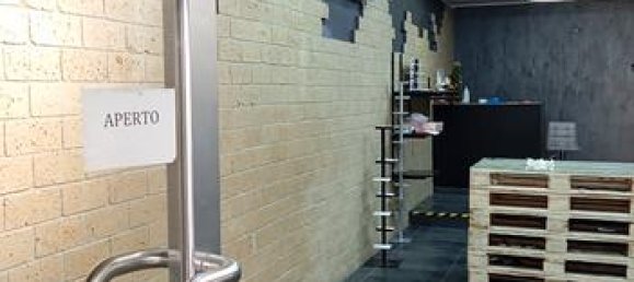 1 room Commercial property in Portici, Italy No. 251761 2