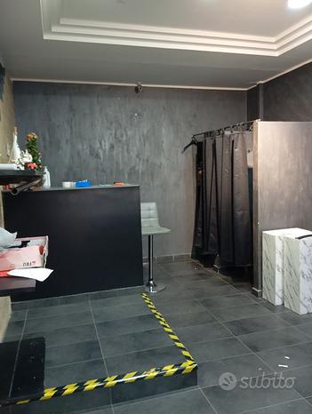 1 room Commercial property in Portici, Italy No. 251761