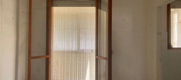 5 bedrooms Apartment in Livorno, Italy No. 348050 5