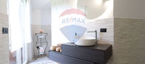 2 Schlafzimmer Wohnung in Bottanuco, Italy, Nr. 319445 5