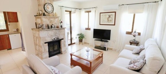 3 Schlafzimmer Villa in Giolou, Cyprus, Nr. 22093 28