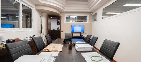 14 bedrooms Apartment in Rome, Italy No. 321438 29