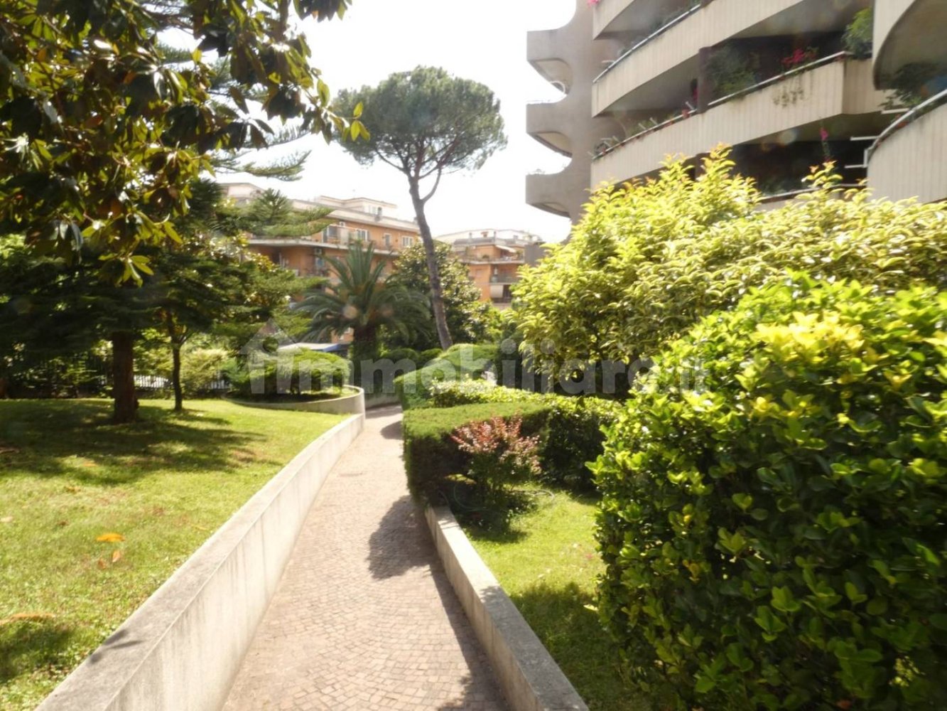 14 bedrooms Apartment in Rome, Italy No. 321438