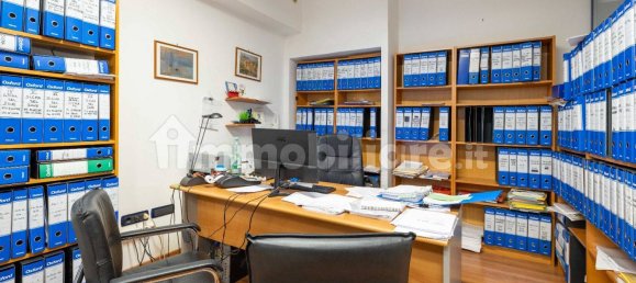 14 bedrooms Apartment in Rome, Italy No. 321438 25