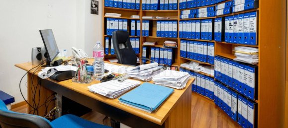 14 bedrooms Apartment in Rome, Italy No. 321438 13