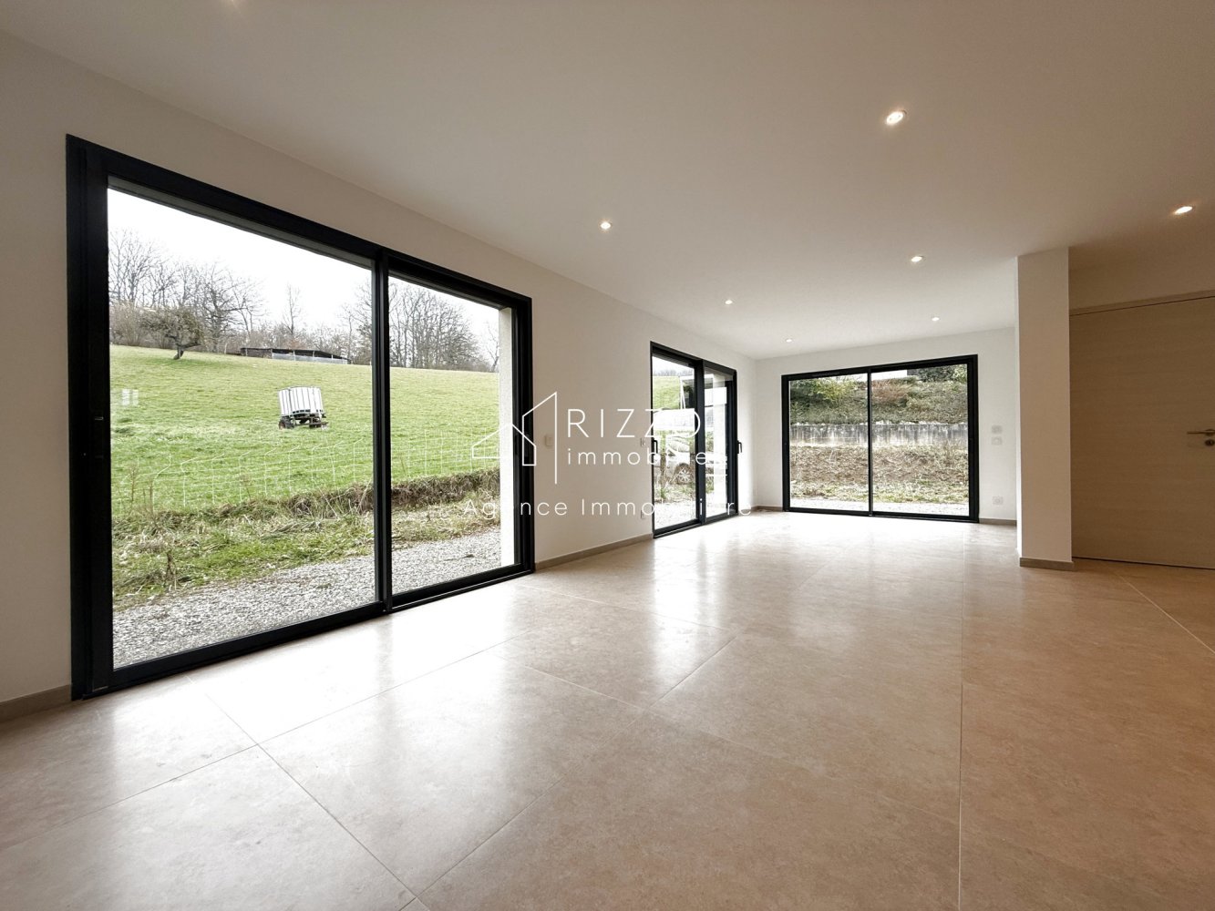 4 chambres Maison à Juvigny, France No. 203795