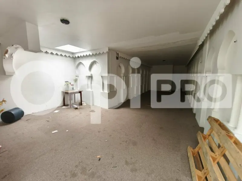 350m² Commercial property in Epinay-sur-Orge, France No. 346160