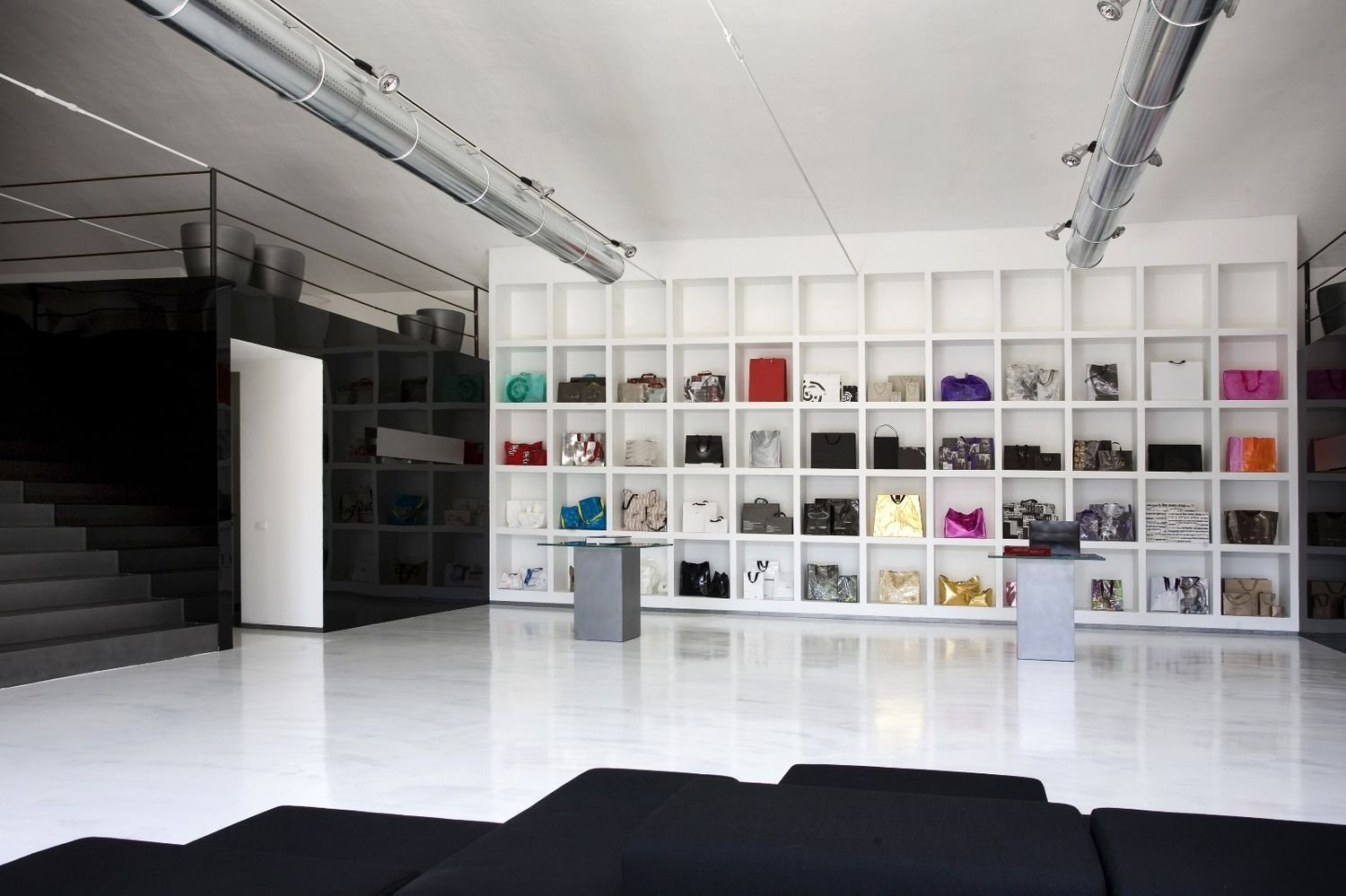 1050m² Warehouse in Collebeato, Italy No. 311891