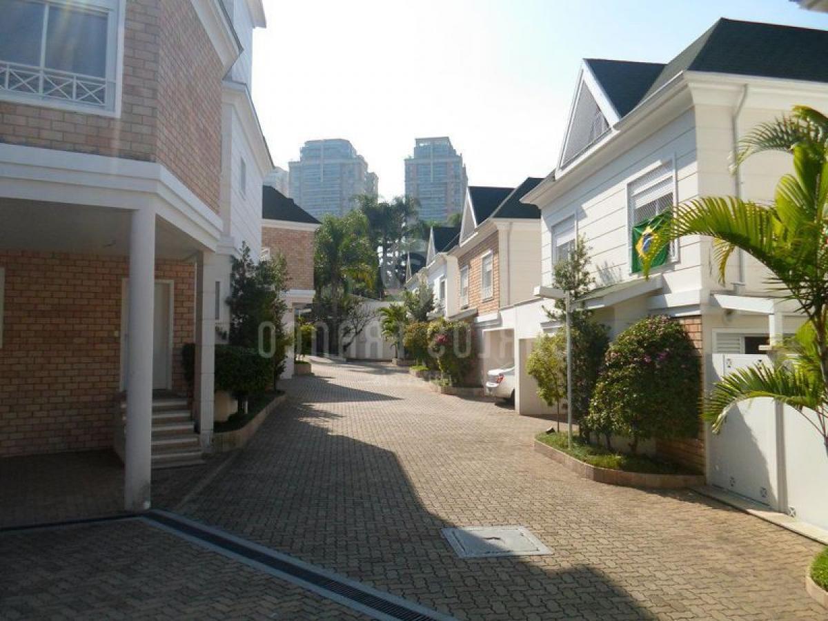 4 bedrooms House in Sao Paulo, Brazil No. 593687