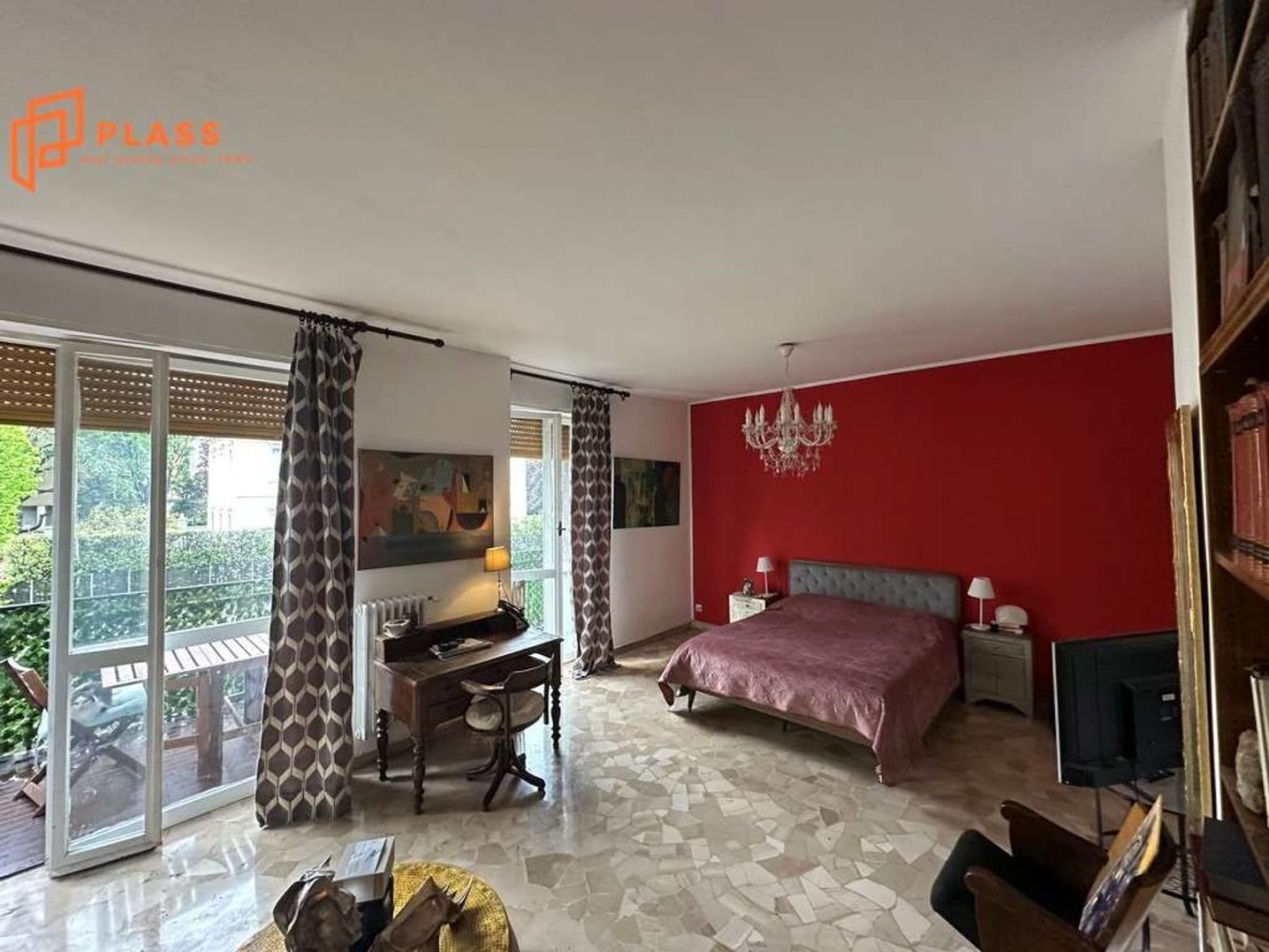 Квартира с 6 комнатами в Монца, Италия № 228411