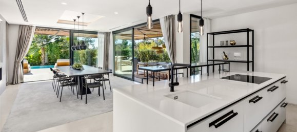 6 bedrooms Villa in Marbella, Spain No. 94682 7