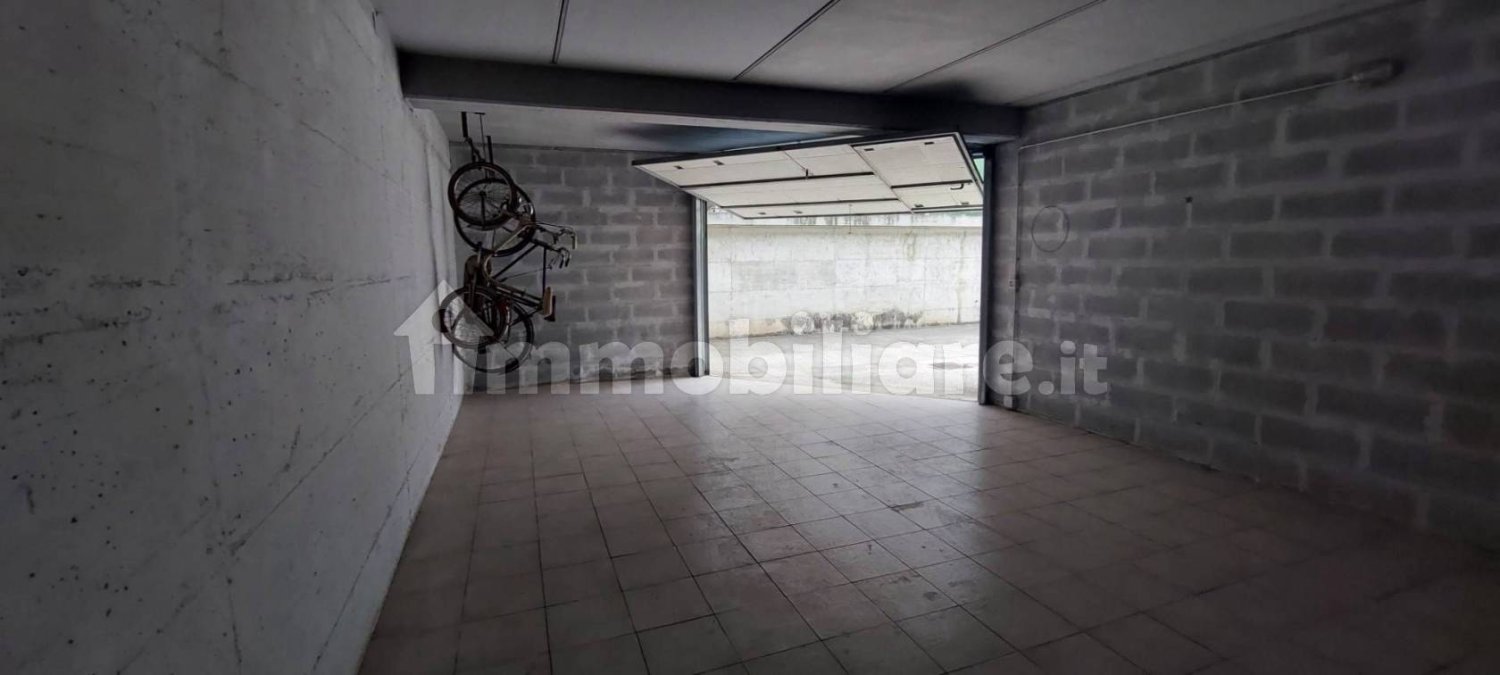 36m² Garage in Ascoli Piceno, Italy No. 133930