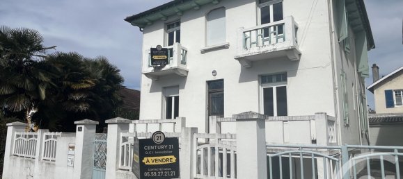 13 bedrooms House in Pau, France No. 279527 2