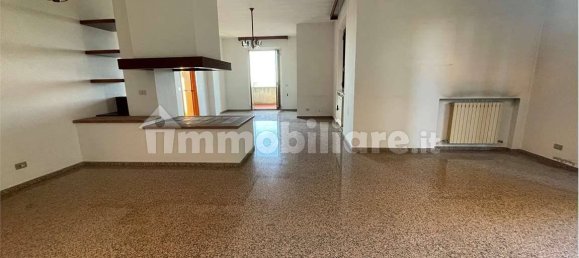 Дом с 6 спальнями в Монтемарчано, Италия № 258235 9