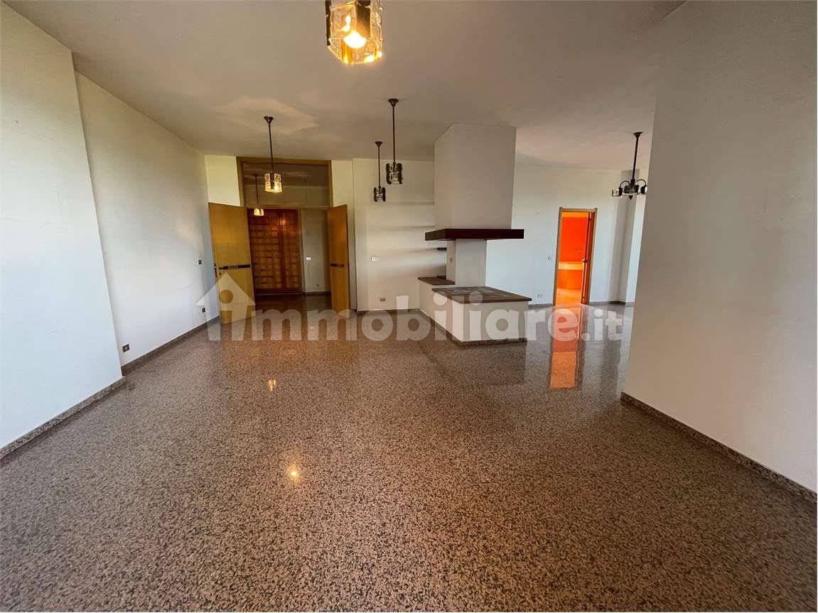 Дом с 6 спальнями в Монтемарчано, Италия № 258235