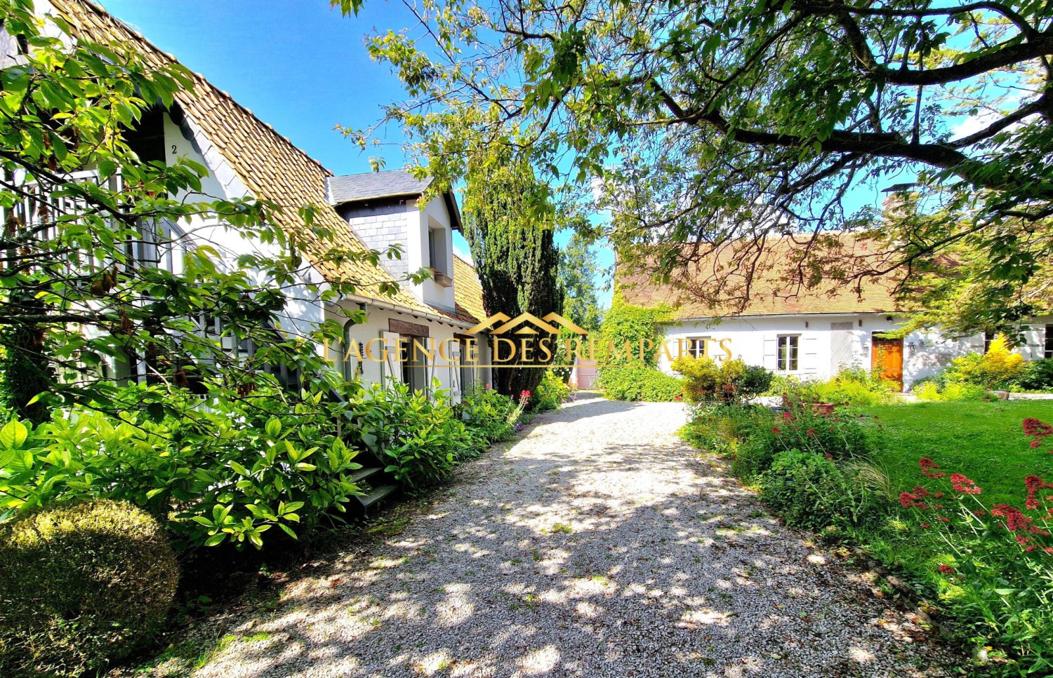 7 bedrooms House in Montreuil, France No. 274247