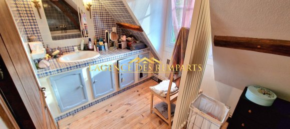 7 bedrooms House in Montreuil, France No. 274247 48