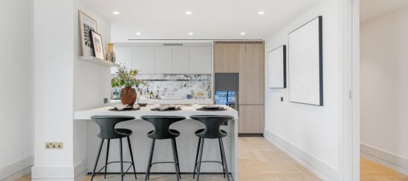 3 bedrooms Apartment in London, United Kingdom No. 13208 4