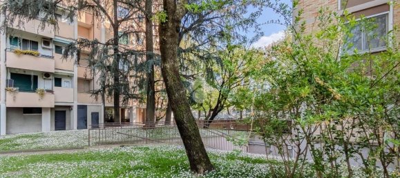 2 bedrooms Apartment in Milan, Italy No. 348604 16