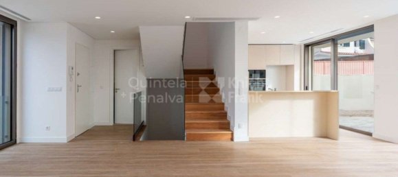 3 bedrooms House in Cascais, Portugal No. 122685 6