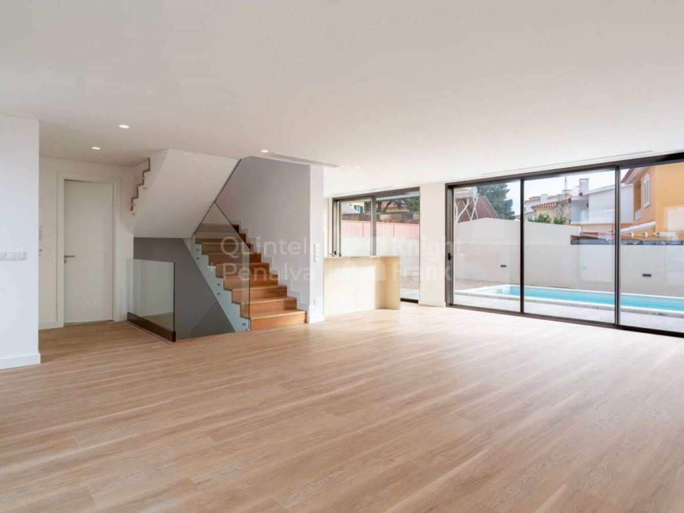 3 bedrooms House in Cascais, Portugal No. 122685