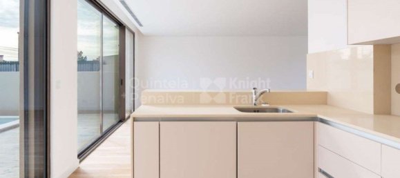 3 bedrooms House in Cascais, Portugal No. 122685 12