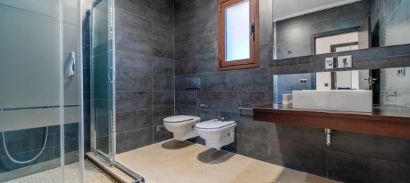 5 bedrooms Villa in Cabo Roig, Spain No. 189278 32