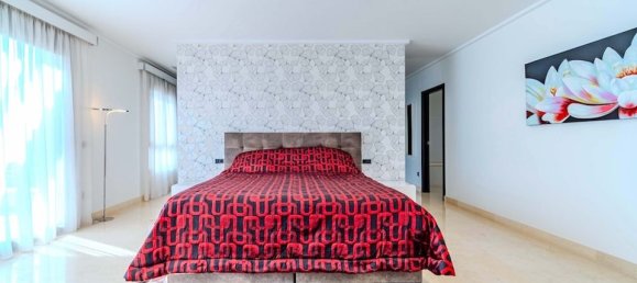 5 bedrooms Villa in Cabo Roig, Spain No. 189278 38