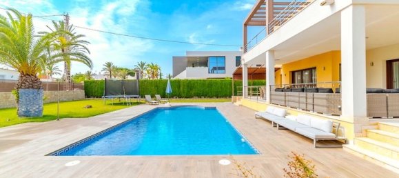5 bedrooms Villa in Cabo Roig, Spain No. 189278 9