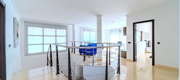 5 bedrooms Villa in Cabo Roig, Spain No. 189278 36