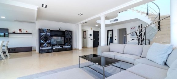 5 bedrooms Villa in Cabo Roig, Spain No. 189278 25