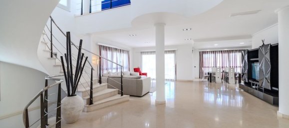 5 bedrooms Villa in Cabo Roig, Spain No. 189278 21