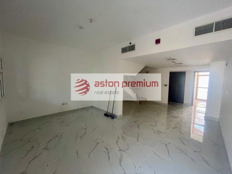 4 bedrooms Townhouse in Jumeirah Village Circle, UAE No. 56747