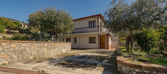 Villa de 6 habitaciónes en Borgio Verezzi, Italy No. 24528 45