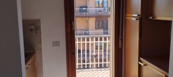 2-Zimmer Gebäude in Rome, Italy, Nr. 336810 4